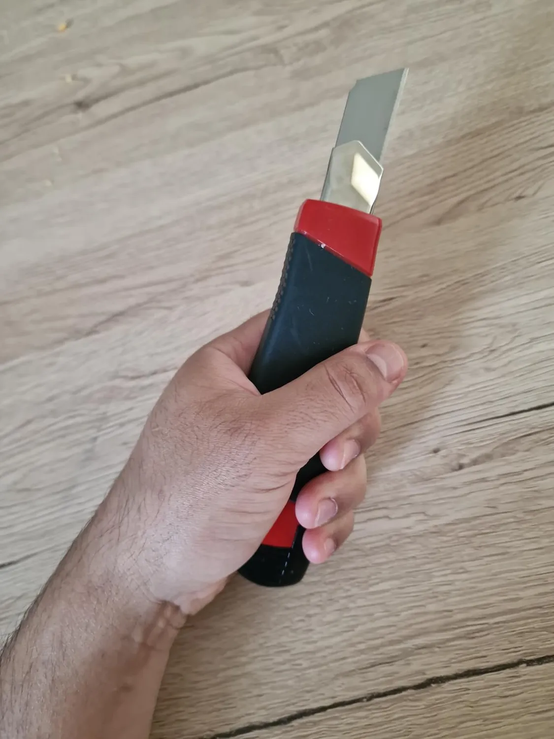 ORGAFLIX Profi Cuttermesser 18 mm mit 3 Klingen